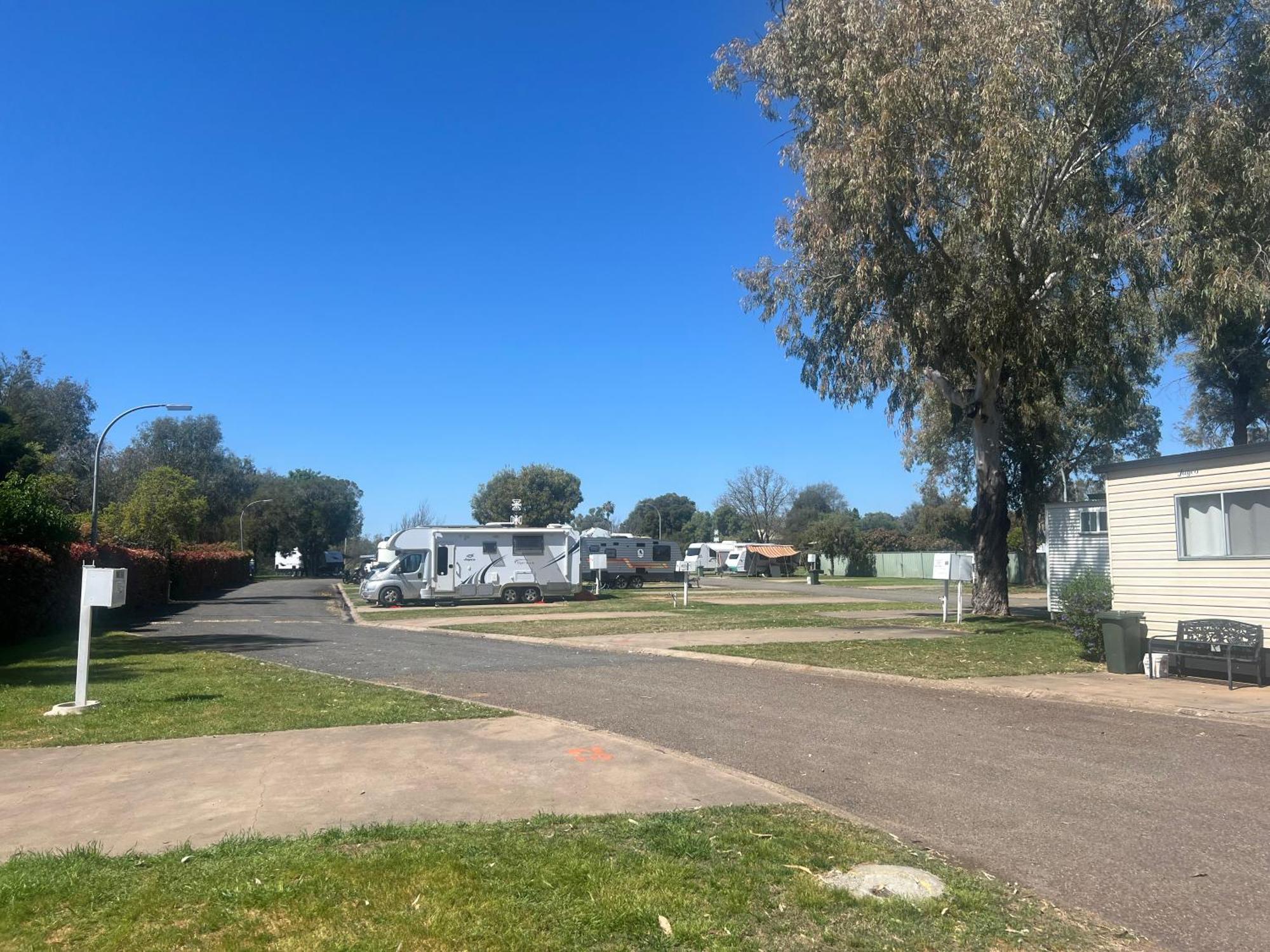 Gunnedah Tourist Caravan Park Motel Exterior photo