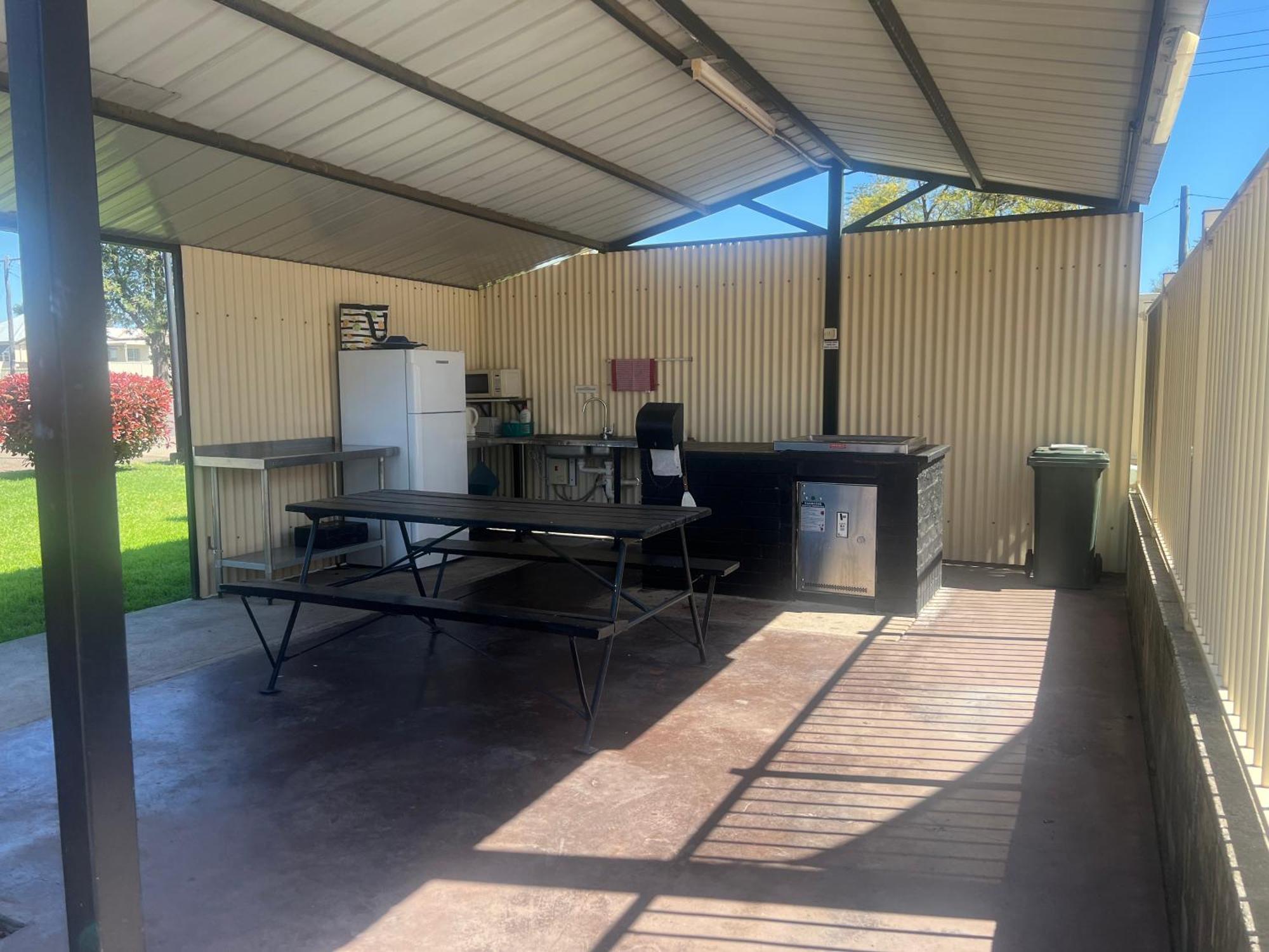 Gunnedah Tourist Caravan Park Motel Exterior photo